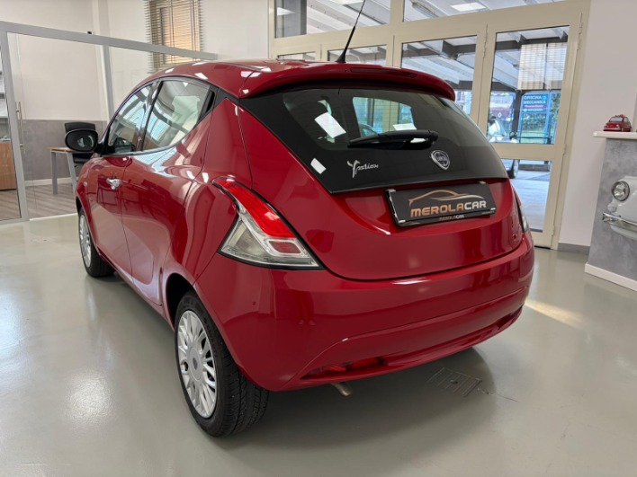 Lancia Ypsilon 1.2 Silver 69cv unico proprietario - immagine 6
